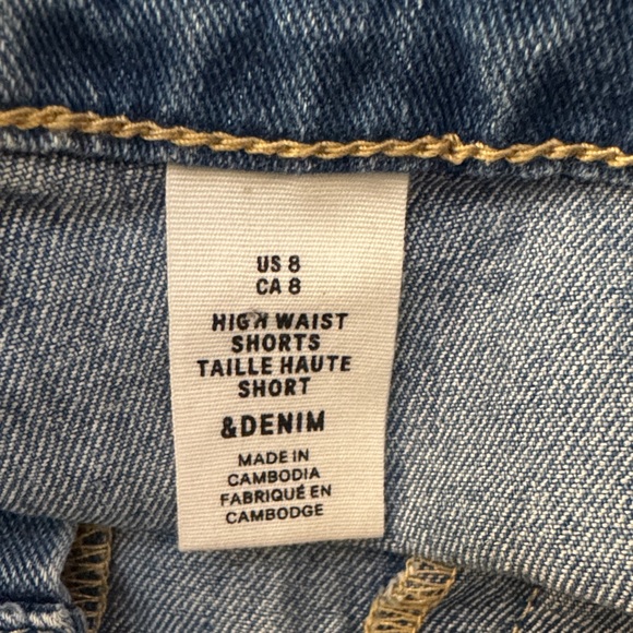 EUC H&M Classic High Waisted Jean Shorts size 8 with 3” inseam - Picture 6 of 6
